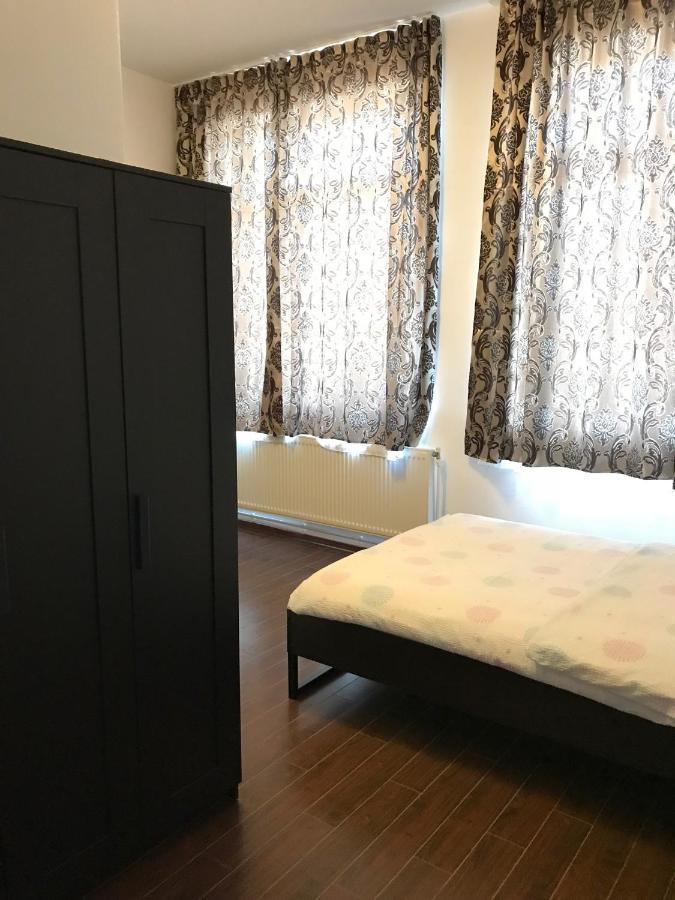 Pensiunea Vanessaルペア エクステリア 写真